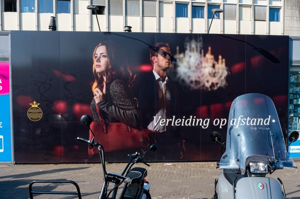 Pronken op de Promenade: Verleiding op afstand