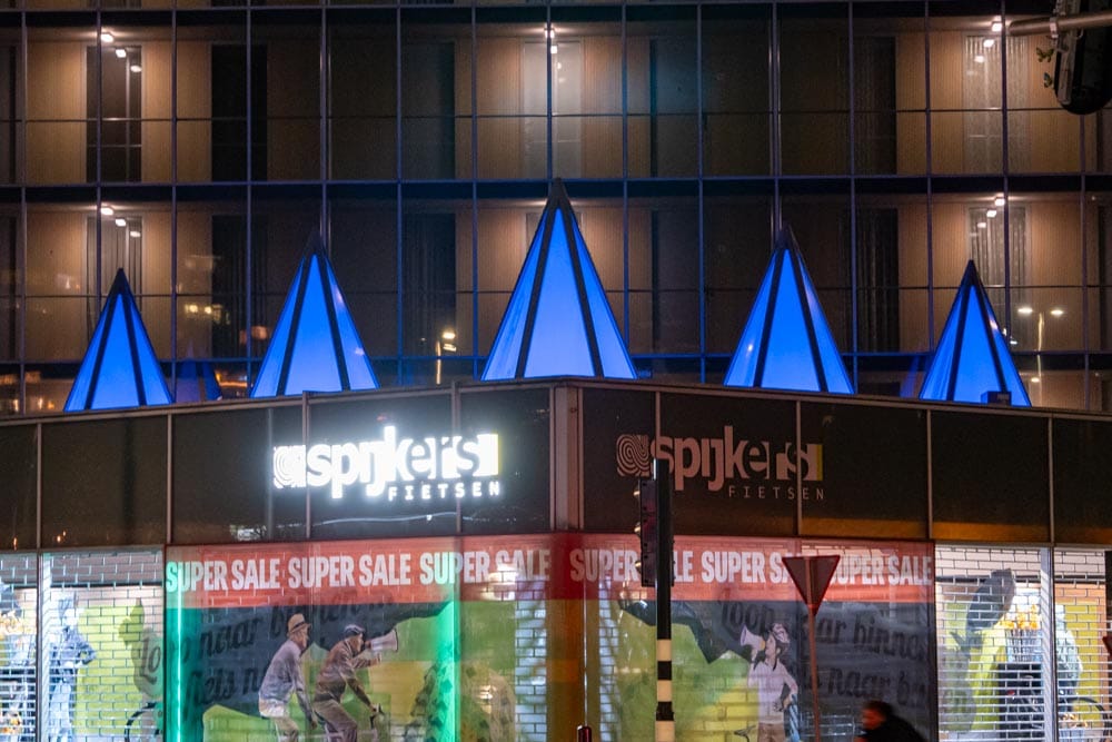 Kunstwerk Verlichte Piramides