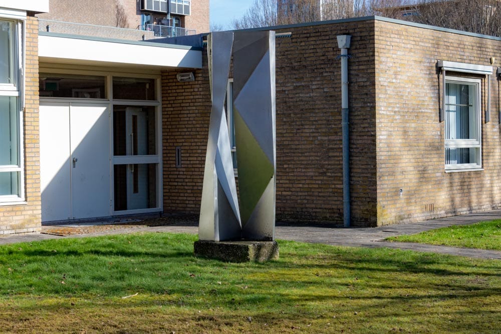 Kunstwerk Getorste zuilen – Tilburg Sint Oloflaan