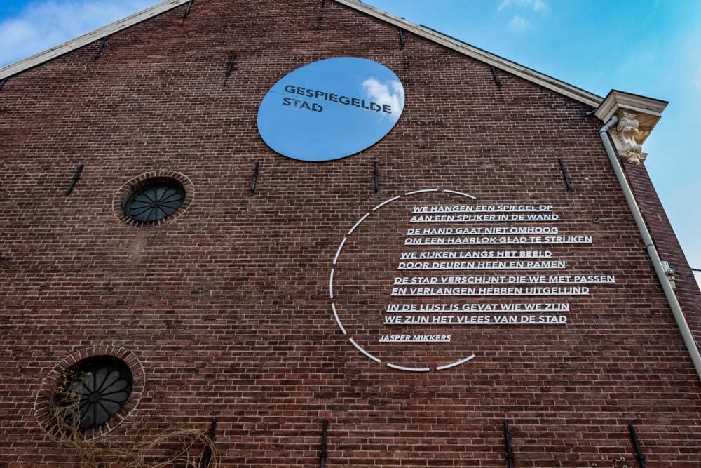 Plekgedicht Gespiegelde stad