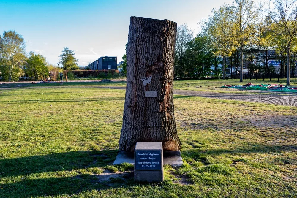 Monument van de week: ‘De Vlinderboom Tegen Zinloos’