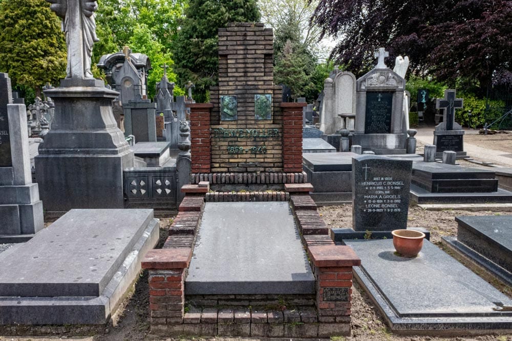 Oorlogsgraf Lodewijk Willem Willibrord Moller op RK Begraafplaats Het Heike in Tilburg