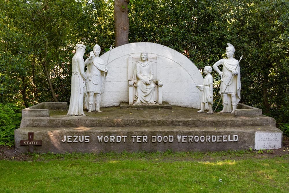 Kruisweg Heiligdom Peerke Donders