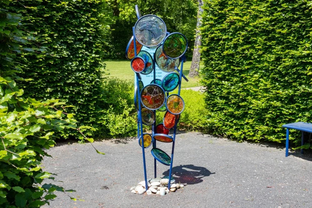 Monument Gekleurde herinneringen – Crematorium Tilburg
