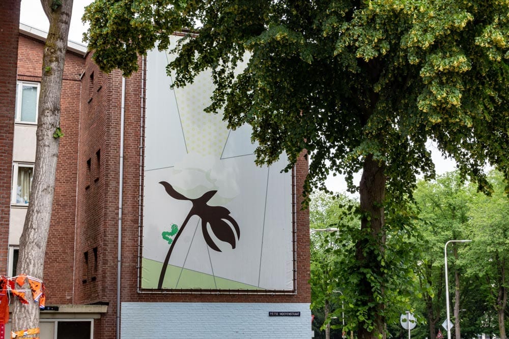 Geveldoek Rups in de Wijk Het Zand