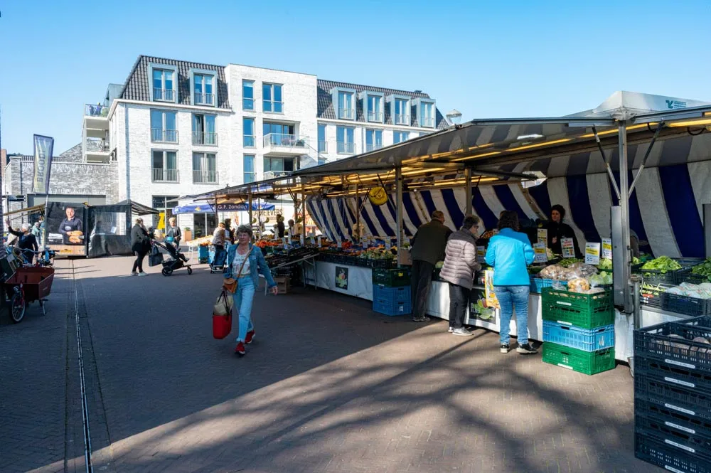De weekmarkt in Berkel-Enschot