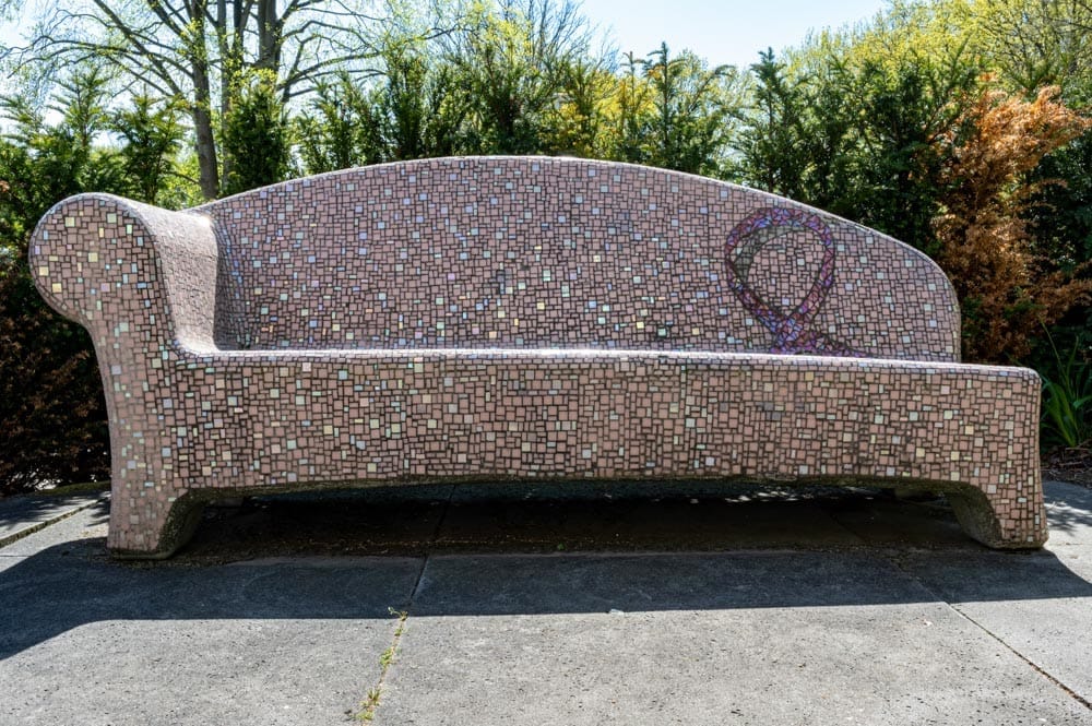 Pink Ribbon-sofa – Instituut Verbeeten Tilburg
