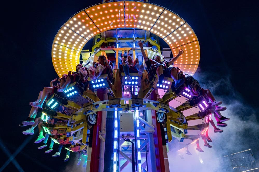 De Tilburgse Kermis 2022 in de avond