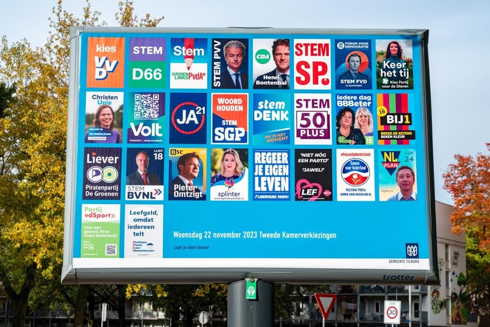 Een verkiezingsbord in Tilburg