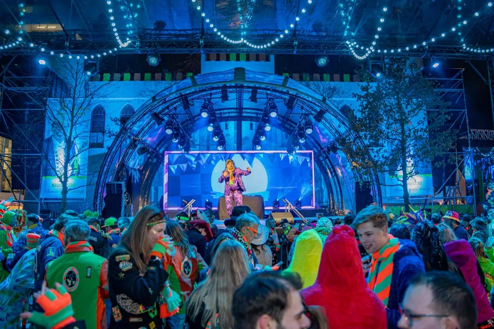 Feest Rond het Paleis