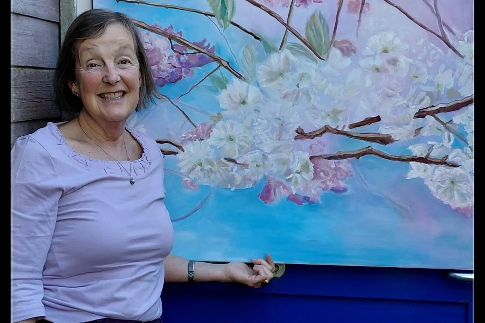 Zomerse kunstbeleving: expositie van Simone van Belkom-Poppelaars in de Hasseltse kapel