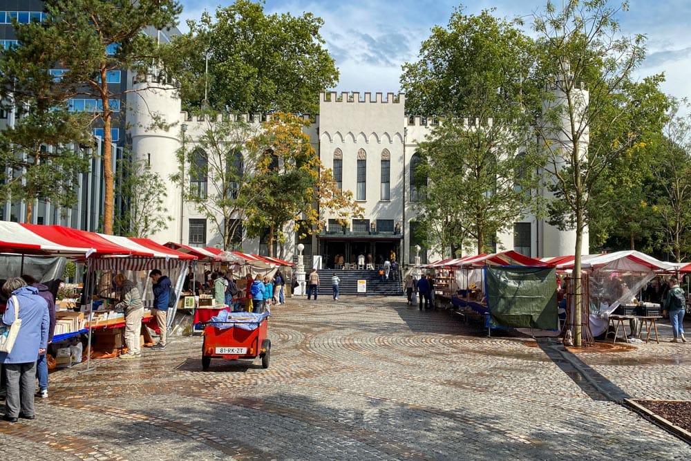 Tilburg verandert in één grote boekenkast tijdens de 28e Boeken rond het Paleis