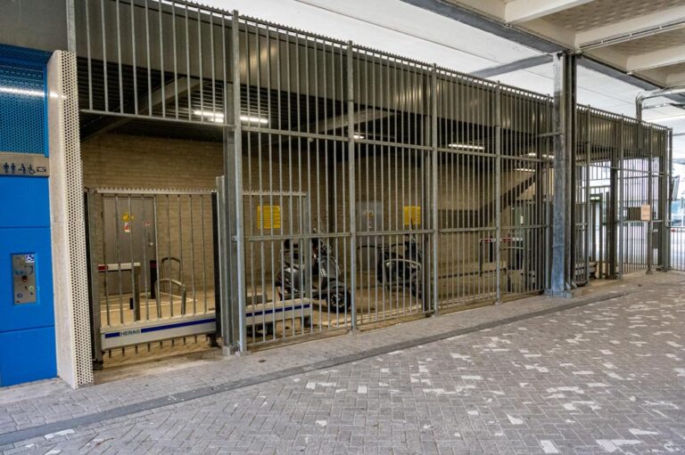 Bromfietsstalling parkeergarage 013-Tivoli